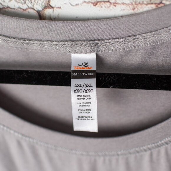 Celebrate Halloween Women’s Nightgown 2XL/3XL Gray Cat Sequin “Trick" Shirt - Picture 3 of 6